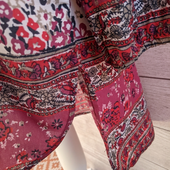 Lucky Brand top size medium, pink floral - Picture 11 of 12